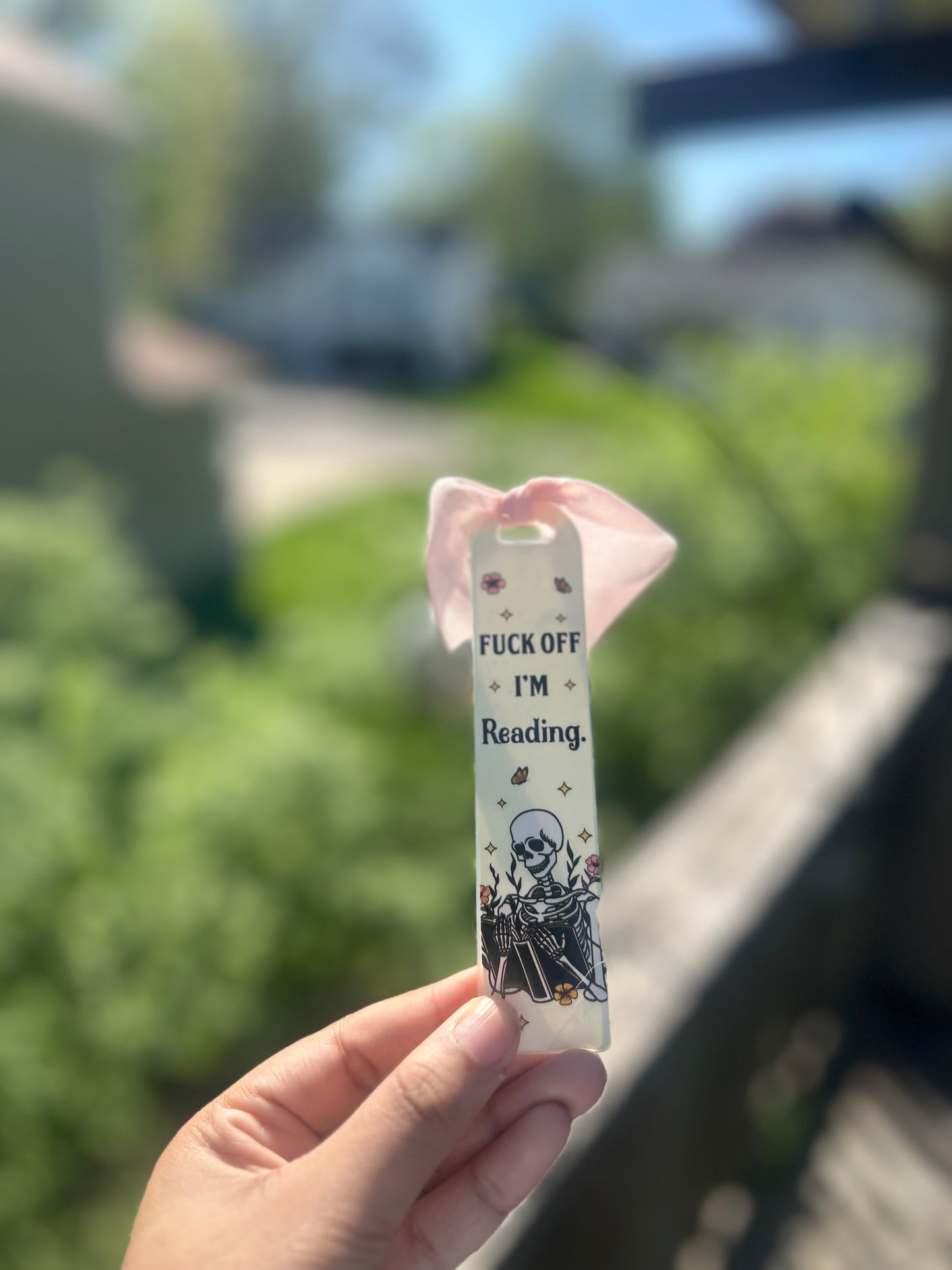 “F*CK OFF, I’m reading” bookmark 💀📖