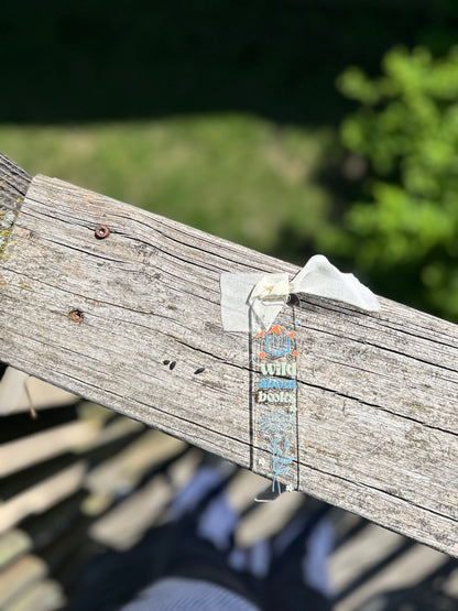 “Wild about books” bookmark 🌿