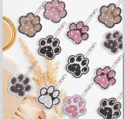🐾💎 Pawfect Sparkle: 16-Piece Dog Paw Diamond Keychain Set 🐶✨