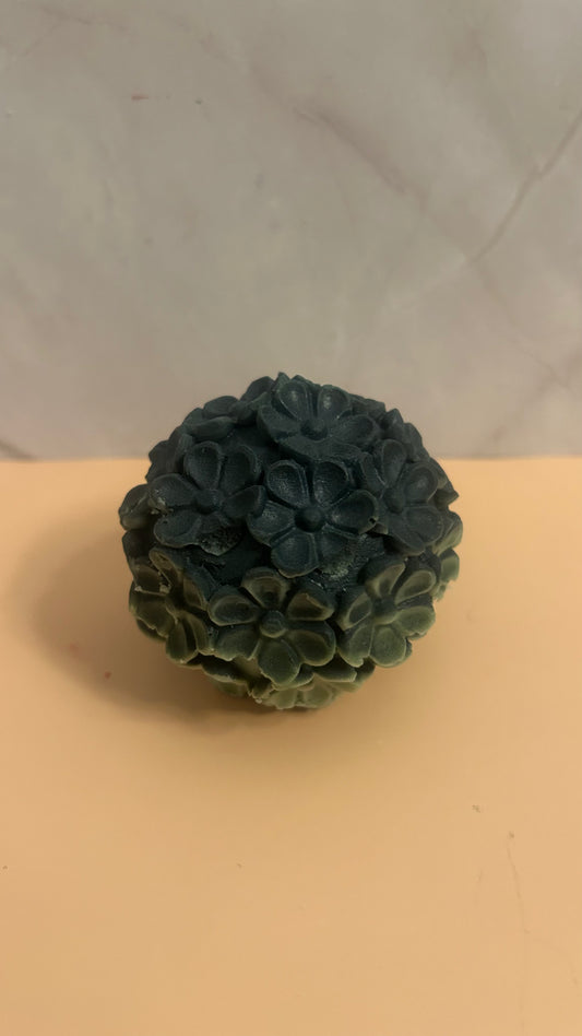 Hydrangea Ball Candle 🪻