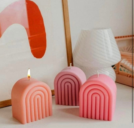 Short, 4 ring rainbow candle 🌈