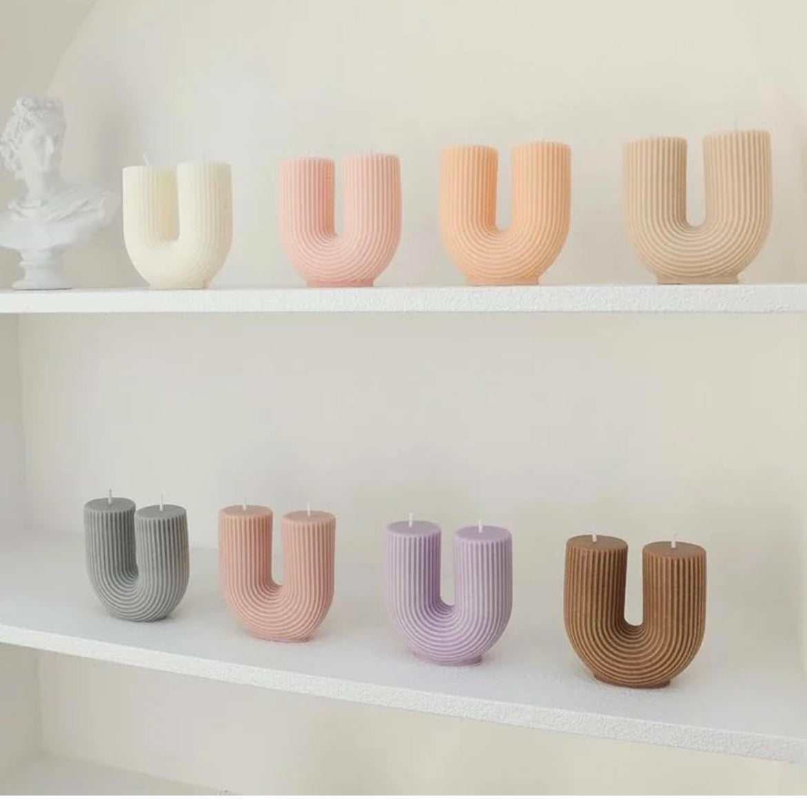 U- shaped column candle 🕯️