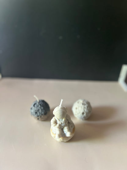 Astronaut and moon Candles 🌕👩🏽‍🚀✨