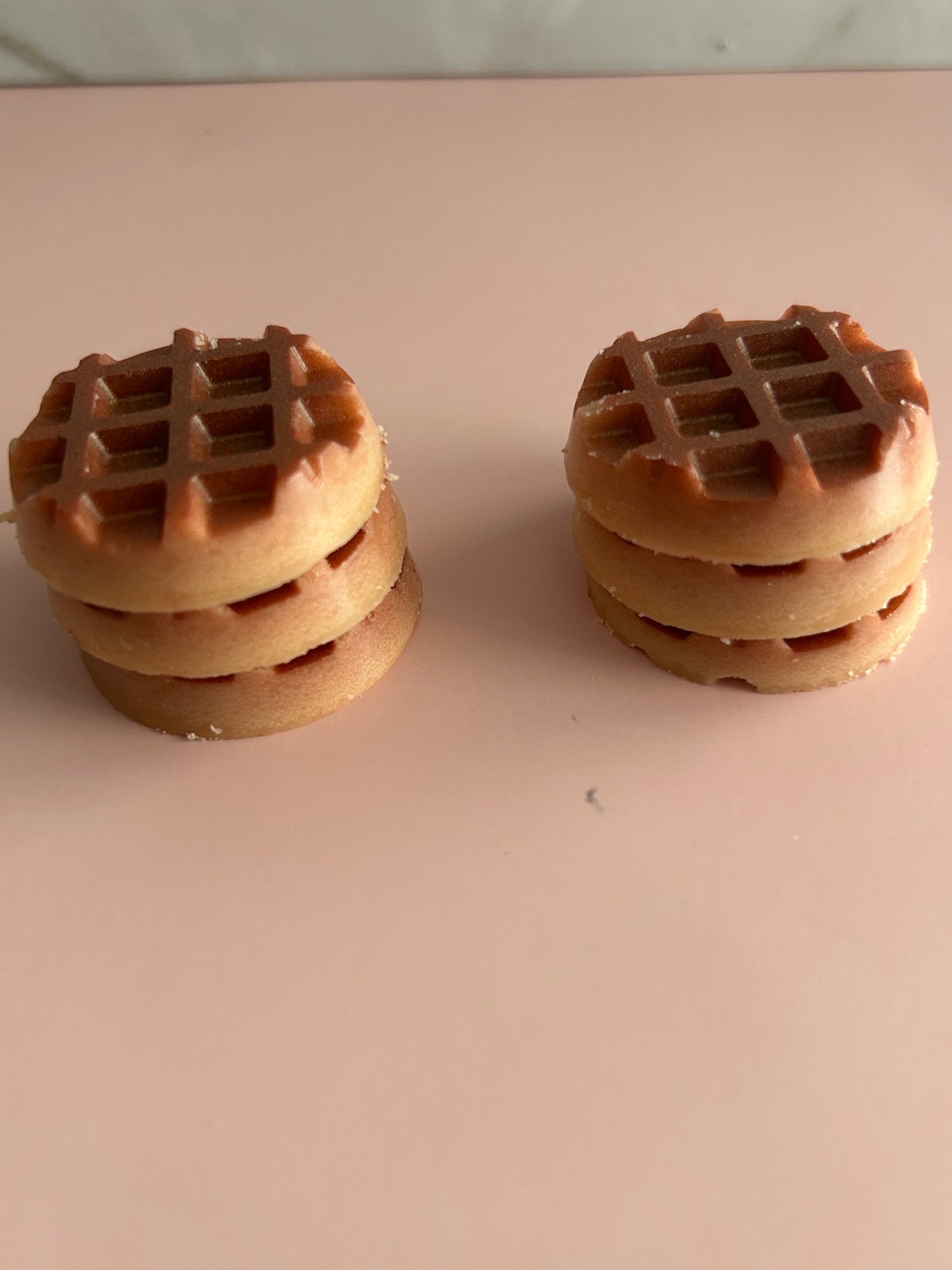 18 mini waffle wax melts 🧇
